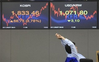 Why the World Should Ditch the Dollar