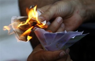 The Euro Is Doomed to Fail