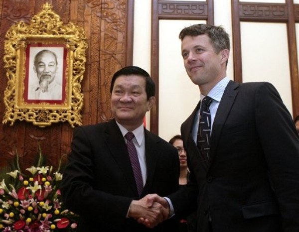 Vietnam Facing Economic Crisis?