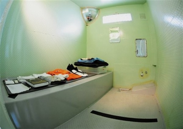 Why Obama Can't Close Guantanamo