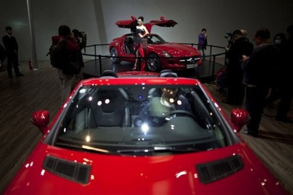 China Puts Brakes on Foreign Automakers