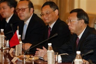 How India Should Contain China