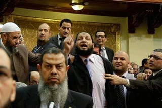 Cairo's Nose Job Scandal