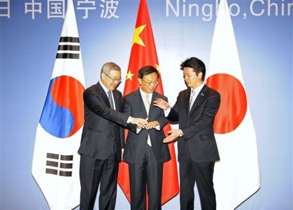 China Shies from Mideast Entanglement