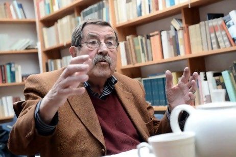 Israel Has Reacted with Hysteria over Guenter Grass