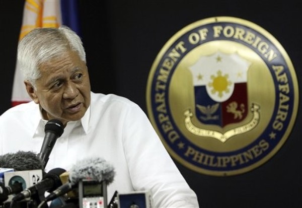 China, Philippines Both Stumble