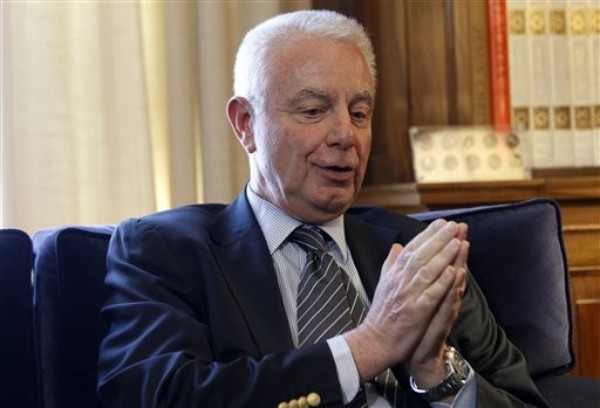 Greeks Face a Stark Choice: In or Out?
