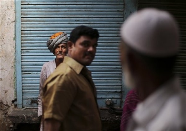 Shining India, Swaggering India