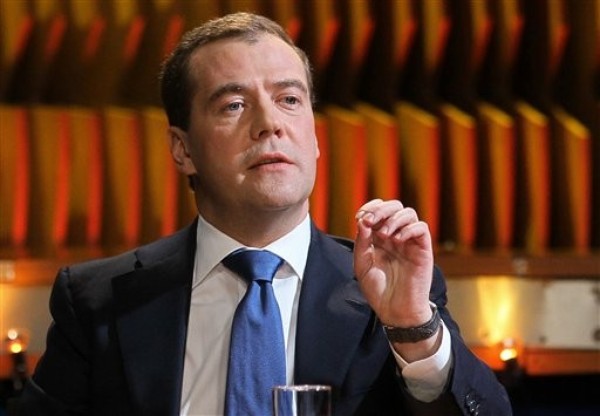 Russia Turns East to Embrace Looming China