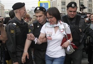 Putin Moves to Crush Public Dissent