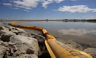 Oil Pipeline Politics to Dominate Canada