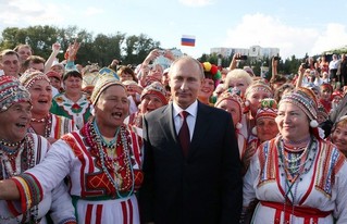 Putin's Perks: Who Can Guess His Wealth?
