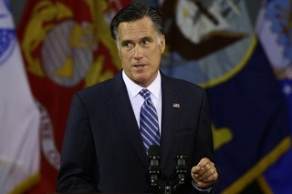 Romney Appeals to Bipartisan Mainstream