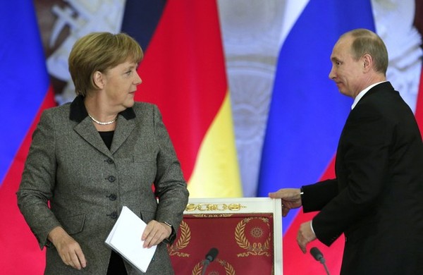 Complicated Geopolitics of Euro Decline