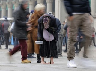 Eurozone 2013: Lower Risks, Same Problems