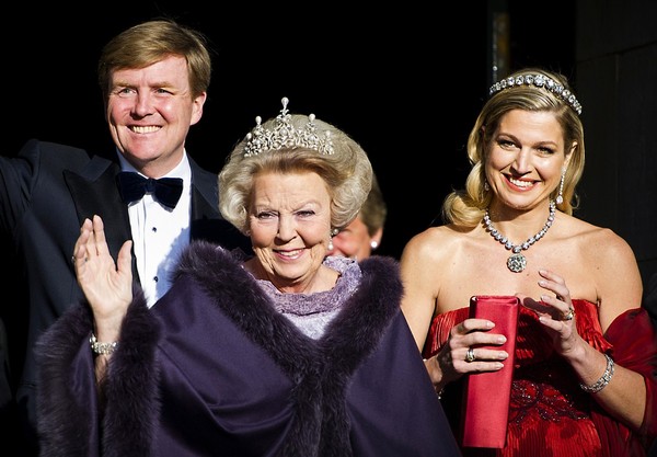 What Elizabeth Can Learn from Beatrix