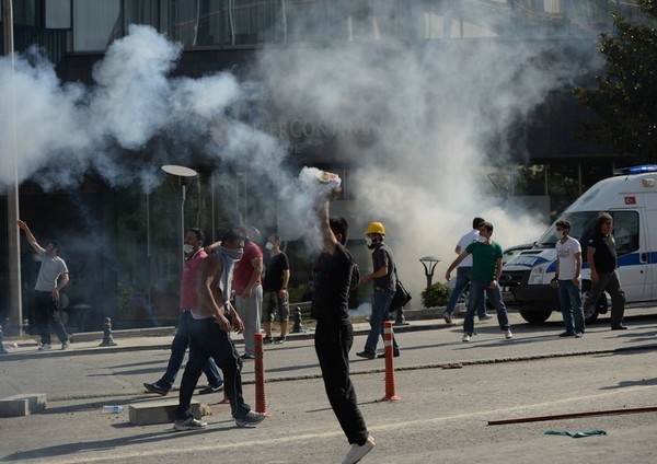 Istanbul Unrest Shows Cracks in AKP Vision