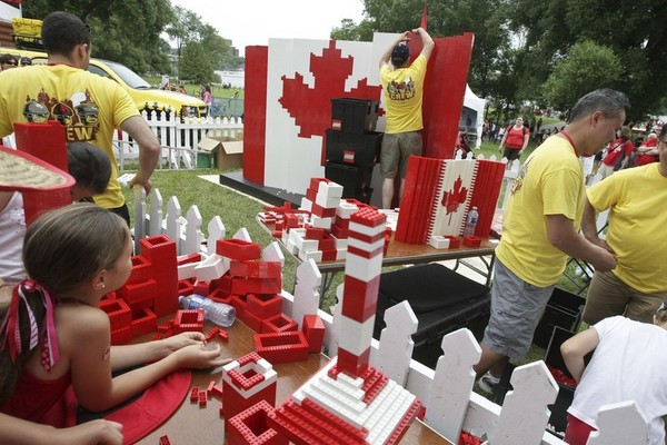 99 Reasons Why It's Better to Be Canadian