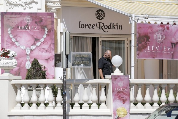 A Daring Jewel Heist in Cannes