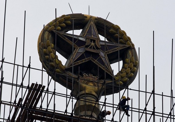 China's Old Guard Hits the Panic Button