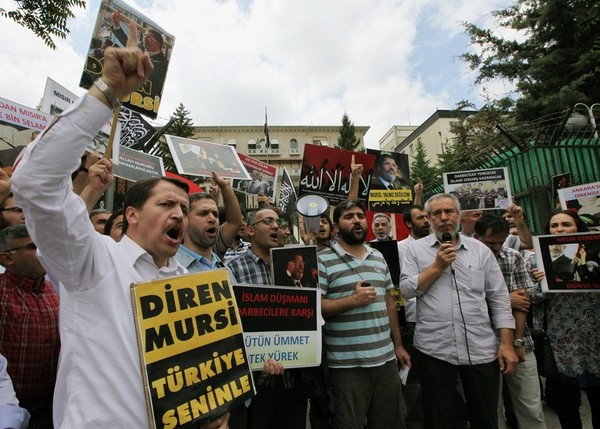 Pining for Morsi in Istanbul