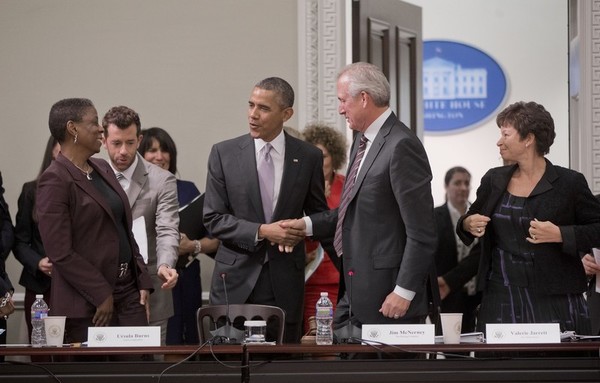 America Needs Neocentrist Foreign Policy