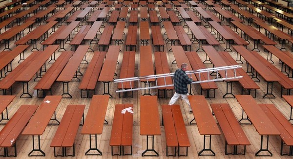 The Price of Beer at Oktoberfest Defies Logic