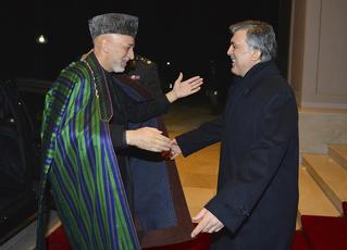 Karzai Overplays Hand in U.S. Poker Game