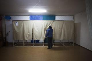 Who Loses Most in Ukraine?