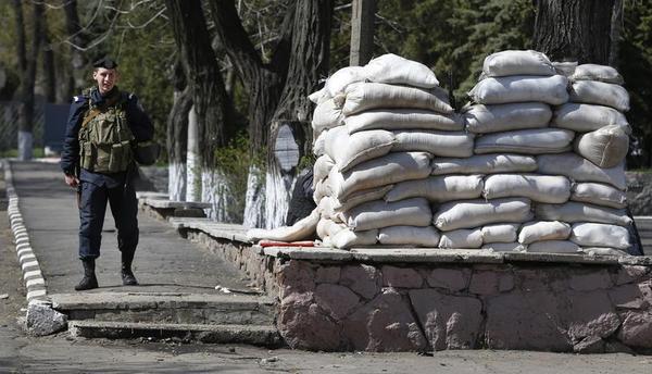 To Save Ukraine, We Must Call Putin's Bluff