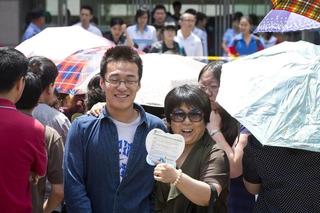 Will Wealth Lead to Democracy in China?