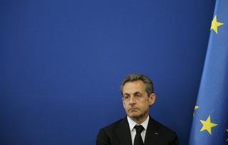Hollande Sets His Sights on Sarkozy