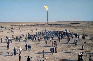 Future of Oil Hangs on Iraqi Politics