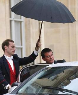 France's Fake Crisis Boosts the Far Right