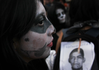 Vigilantes Search for Missing Students in Mexico