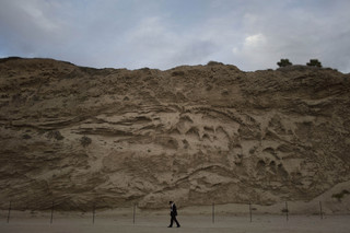 An Israeli Book to Break Barriers