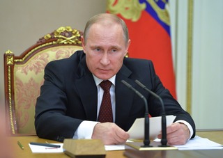 Russian Economy Wounded and Facing Crisis