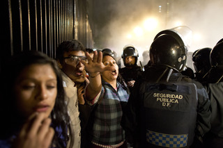 Mexicans Cry for 'Justicia'