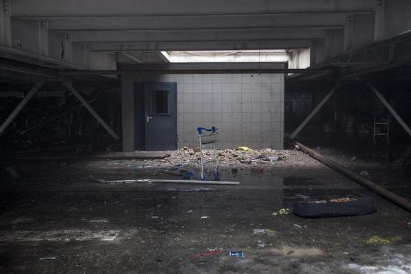 Inside the Fight for Ukraine's Donetsk Airport