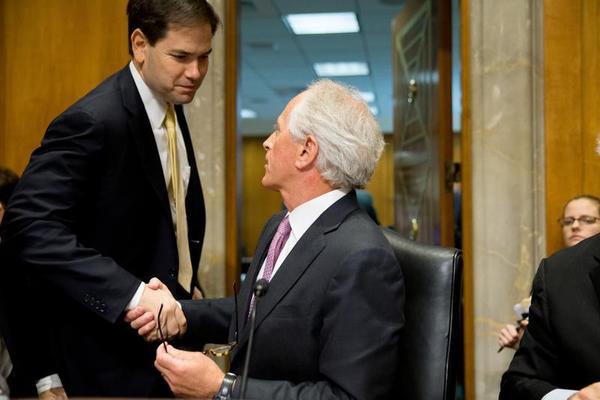 Iran Bill Passes Key Vote With White House Support