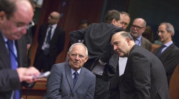 Grexit: Schauble Puts Merkel on the Defensive