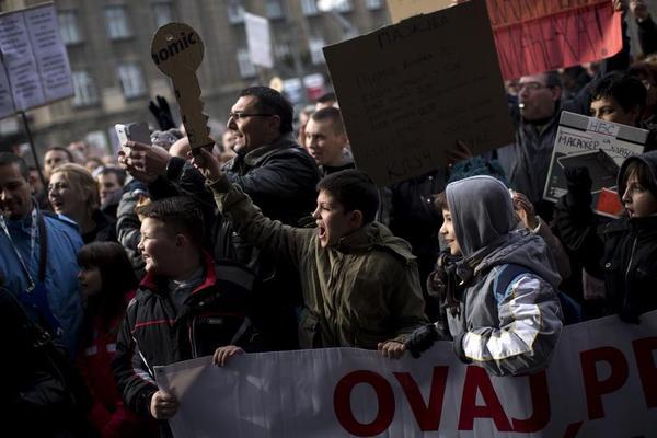 Europe Braces for 6 Days of Political Chaos