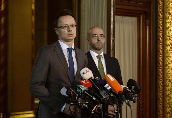 Hungary Builds a Border Fence