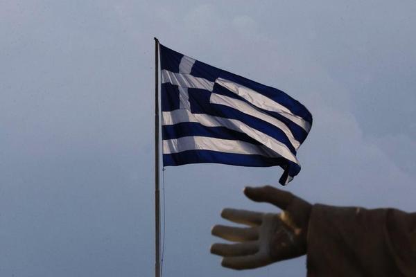 Don't Give In to Blackmail, Greece