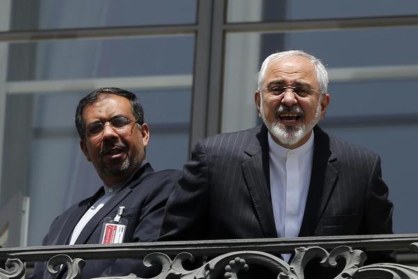 Iran Violating Sanctions Even as Talks Drag On