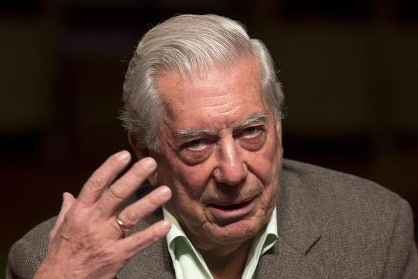 In Defense of Vargas Llosa's Public Love Affair