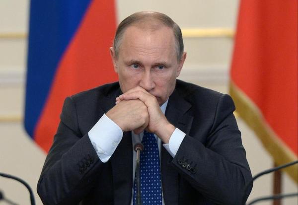 Vladimir Putin, Failed Spy