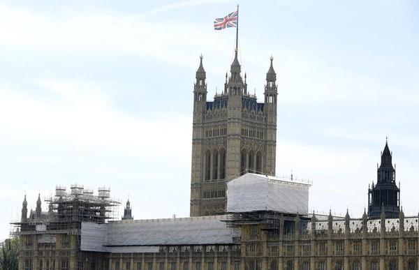 Brexit Debate: 'Economic sovereignty' vs. 'xenophobia'