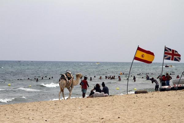 Tunisia Looks to Welcome Refugees, Migrants