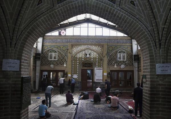 Only a Real Caliphate Can Stand Up to ISIS